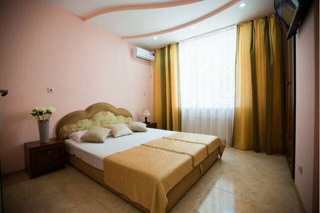 Гостевой дом Форест Алупка-37