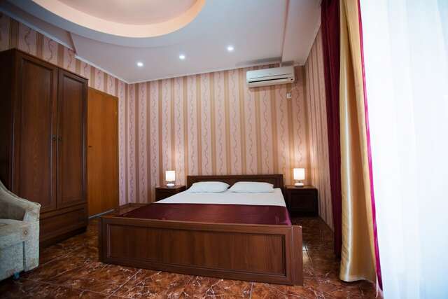 Гостевой дом Форест Алупка-71